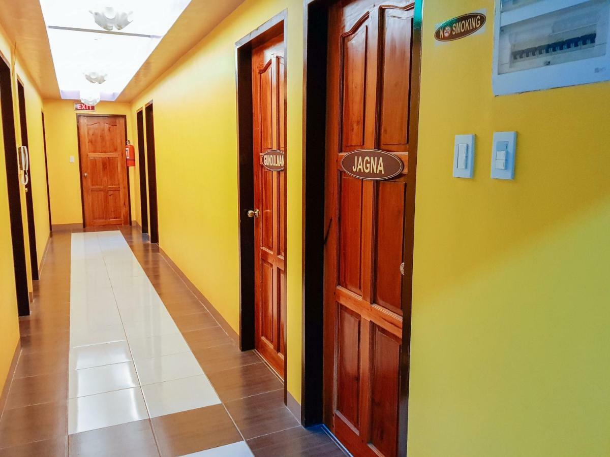 Reddoorz Near Ramiro Community Hospital Totolan Exterior foto