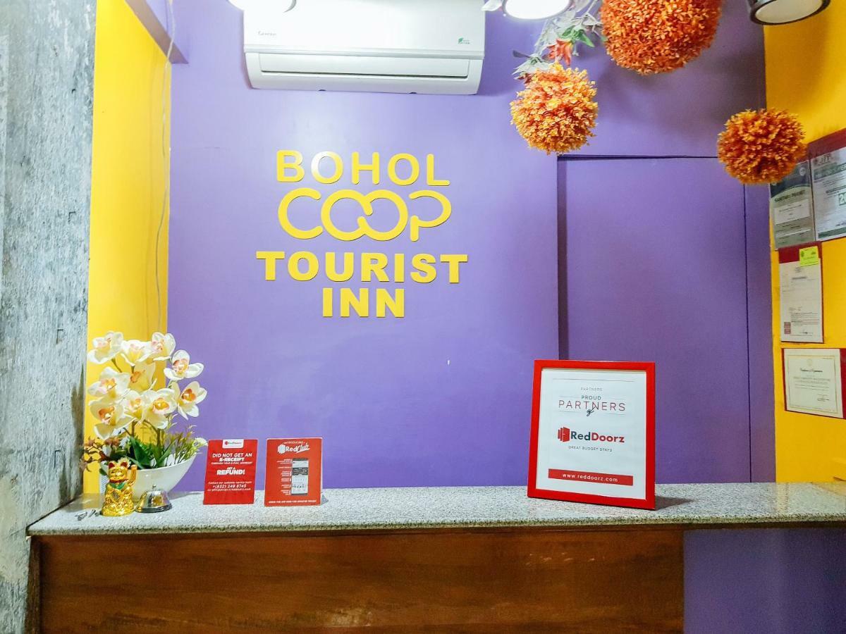 Reddoorz Near Ramiro Community Hospital Totolan Exterior foto